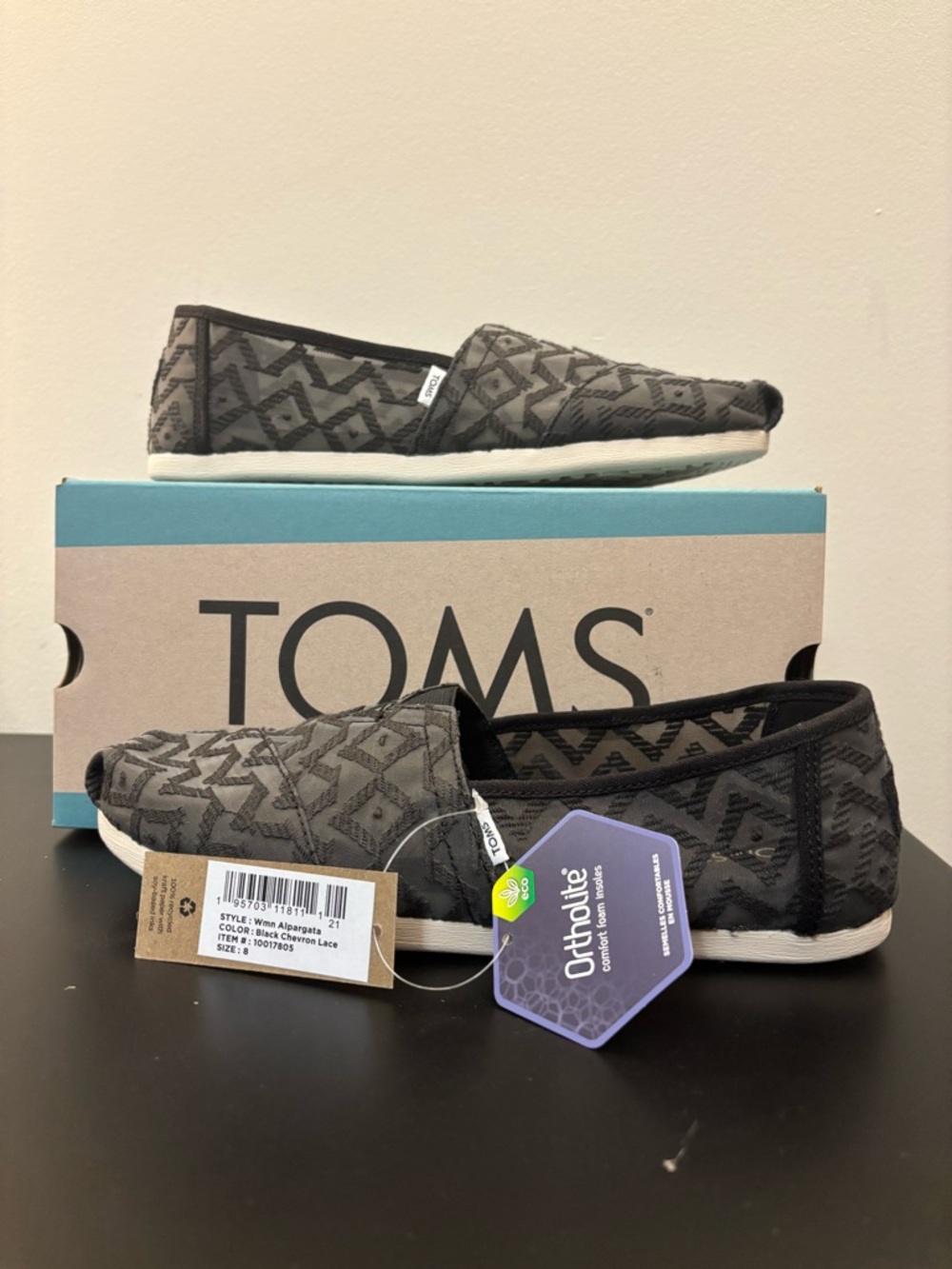 TOMS Black Chevron Lace Womens Alpargata Size 8